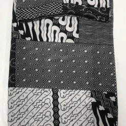 OZ RESORT Rayon Sarong Wrap Black & White Geometrical Pattern Fringed Sarong